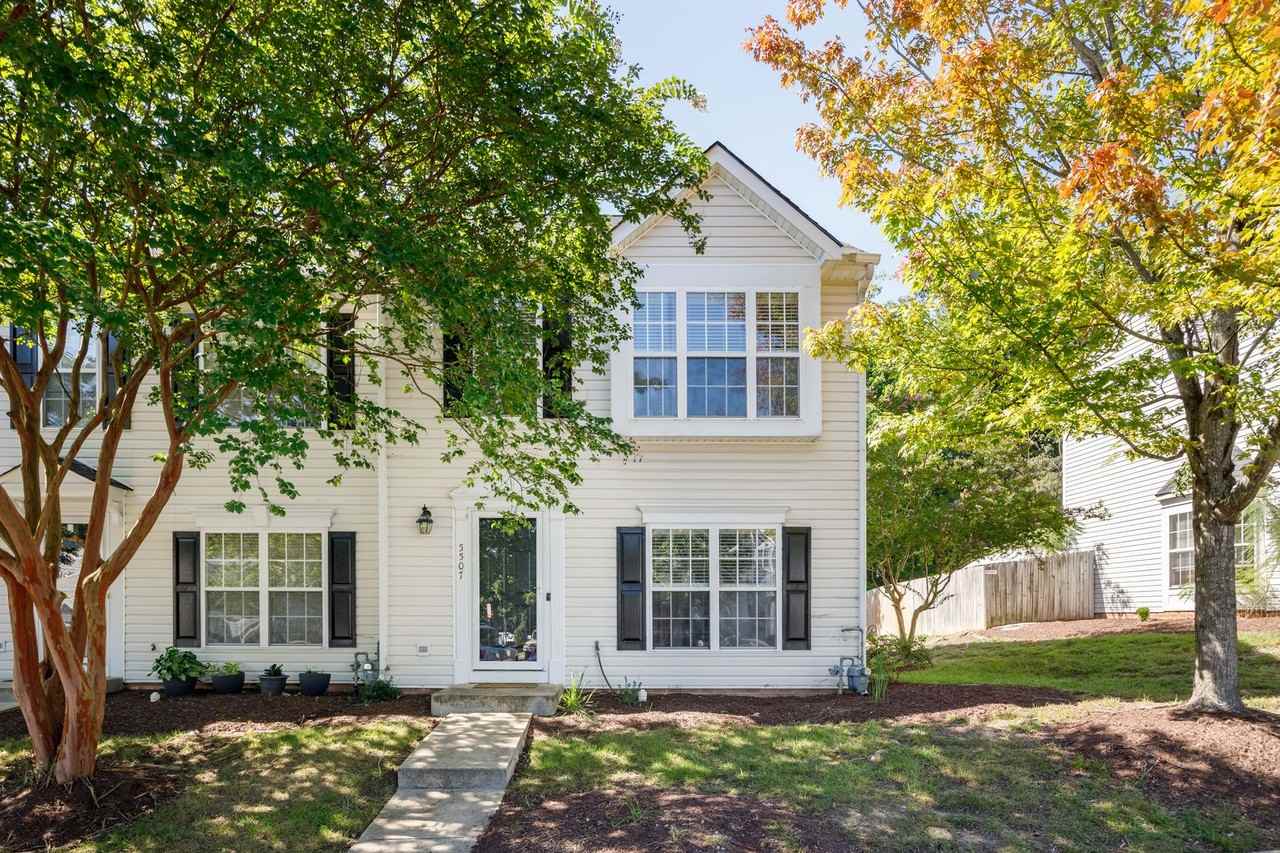 5507 Millstream Ln - Photo 2 of 36