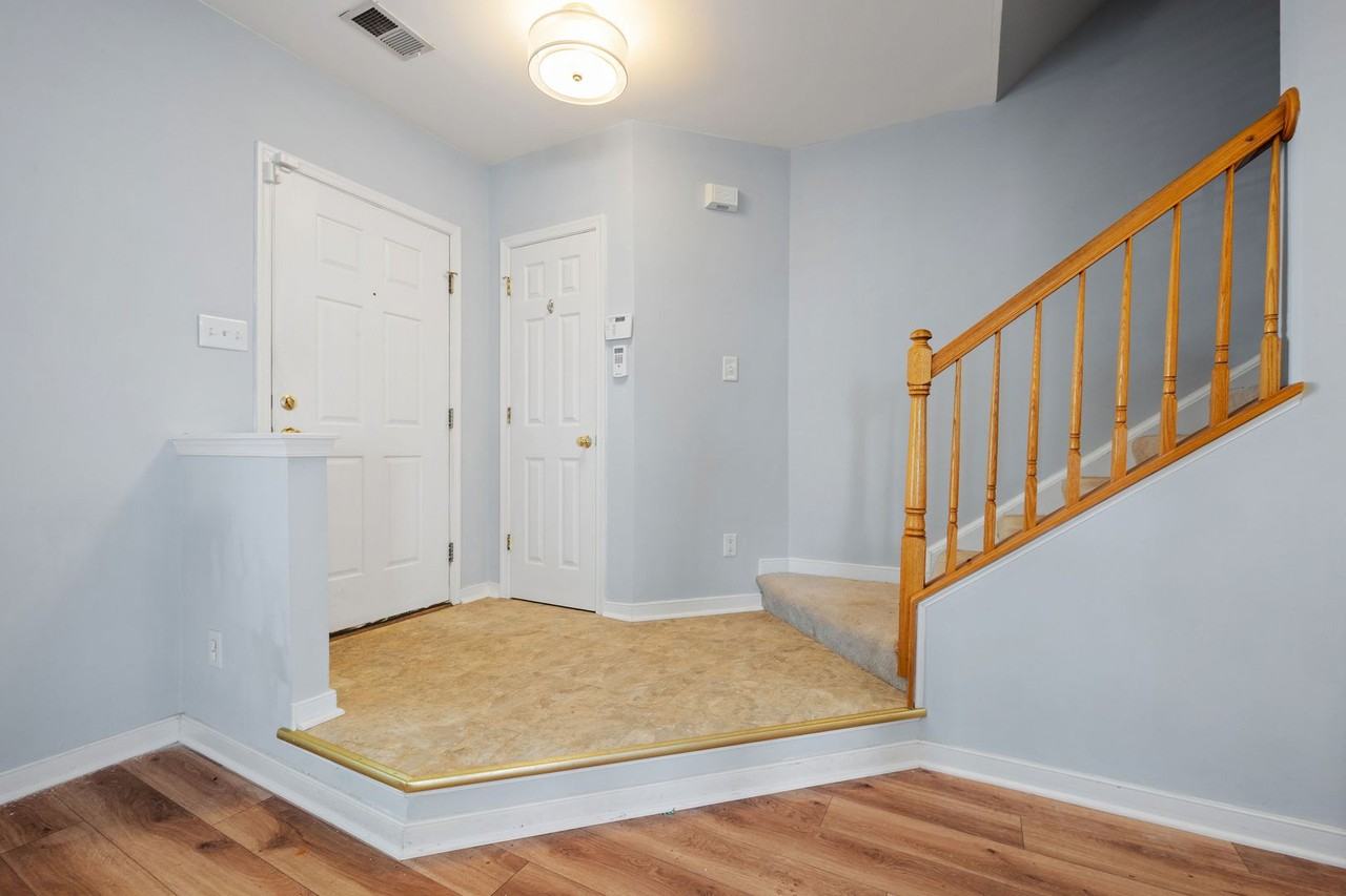 5507 Millstream Ln - Photo 5 of 36