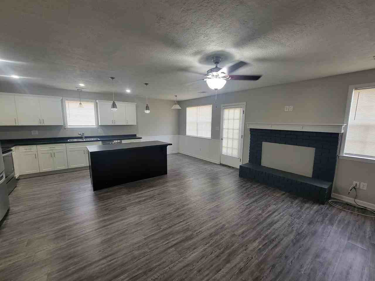 142 Oakridge Dr - Photo 5 of 22
