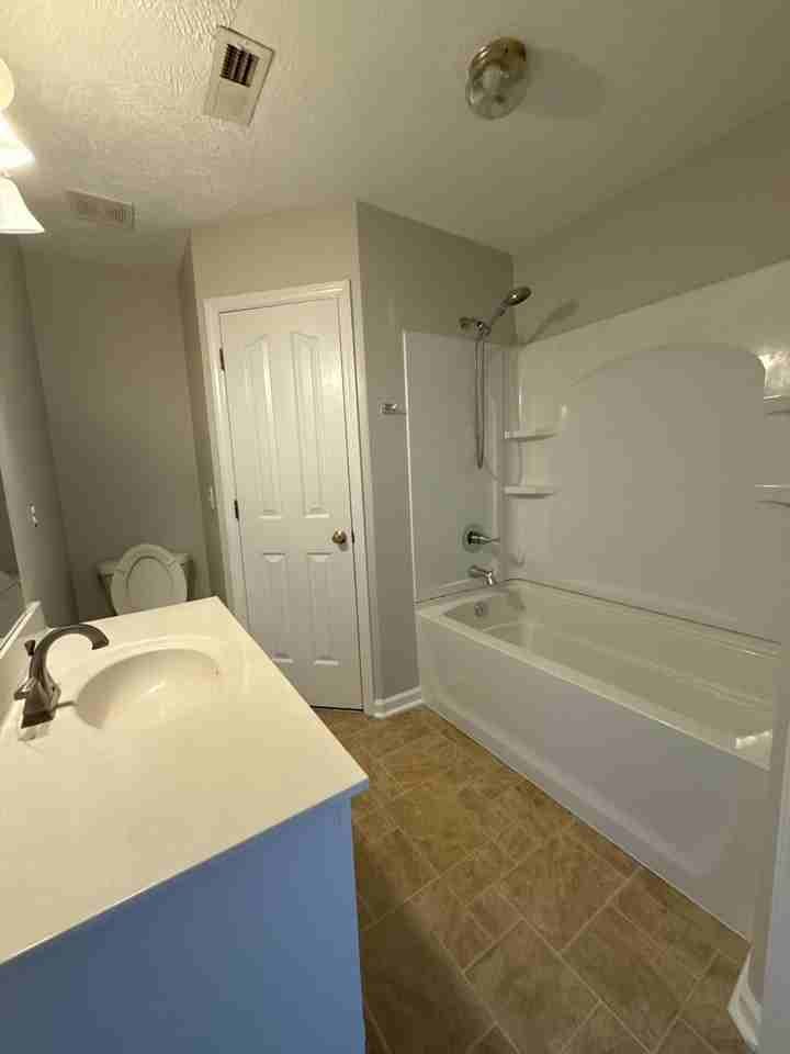 307 Jonathan Way - Photo 5 of 11