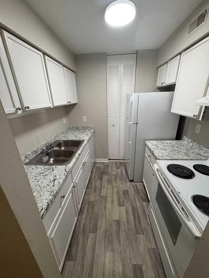 219 Orchard Trace Ln #4 - Photo 6 of 12