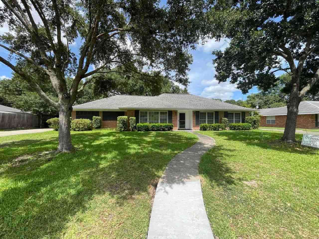 607 Claymore Dr - Photo 2 of 22