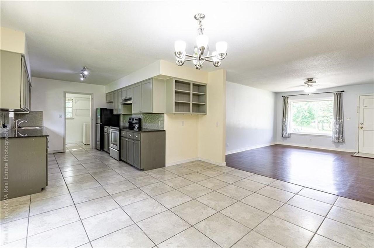 2810 W Mount Comfort Rd - Photo 2 of 26