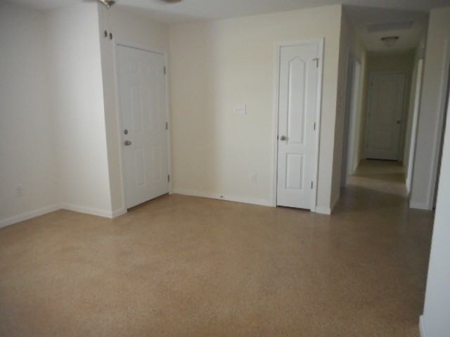 103 Virginia Dr - Photo 2 of 12