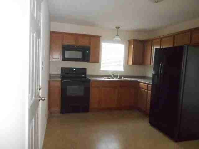 103 Virginia Dr - Photo 6 of 12