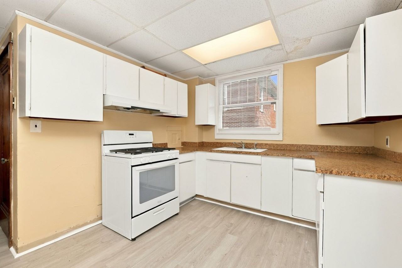416 Delaware Ave - Photo 7 of 10