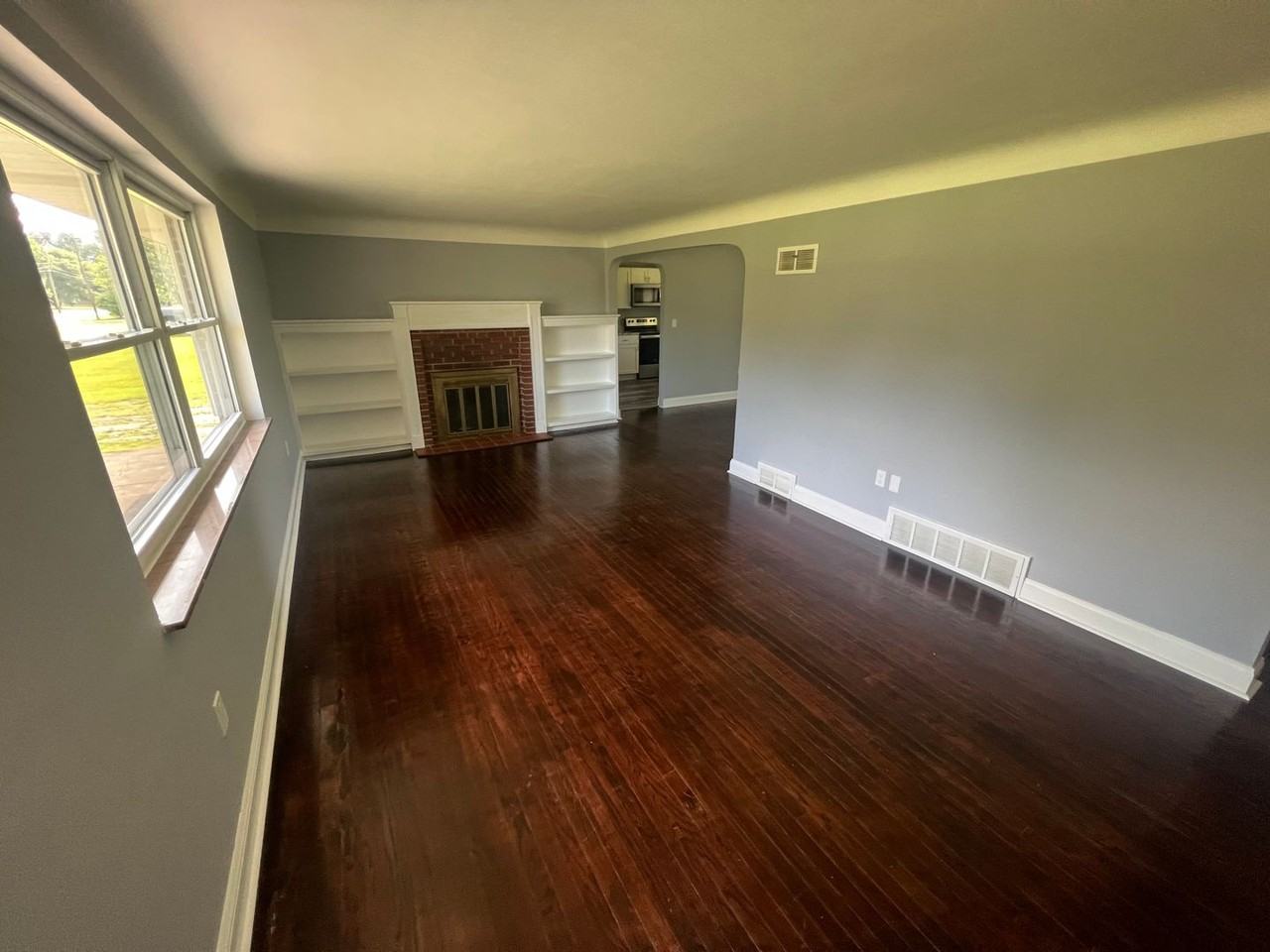 1179 Linda Ln - Photo 7 of 16