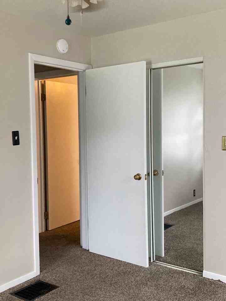 2207 S Grant St - Photo 7 of 16