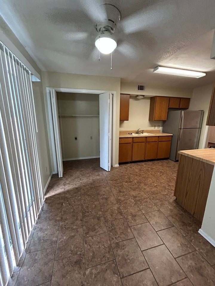 2209 S Hartford Cv - Photo 7 of 16