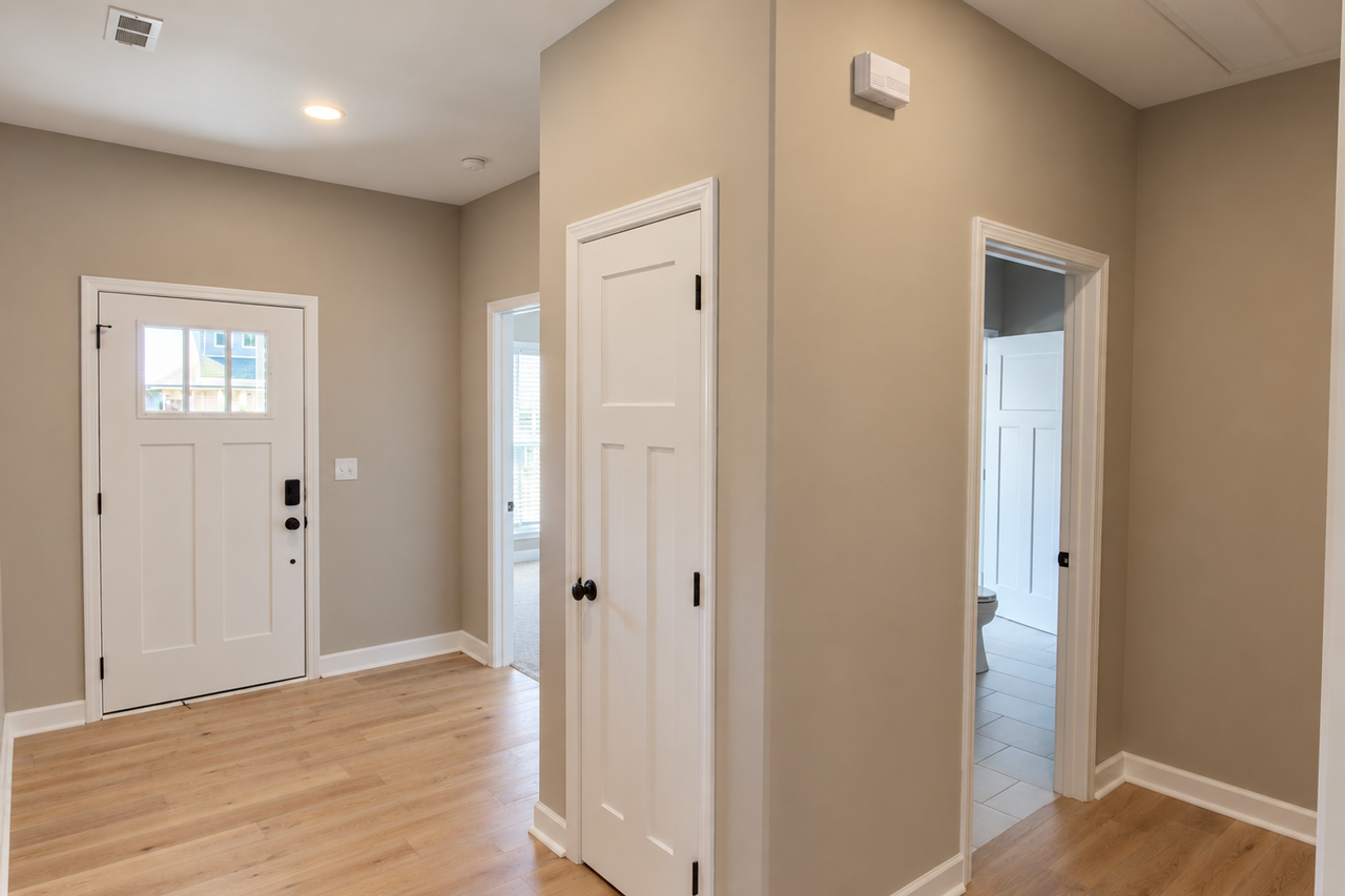 1407 Brook Hill Dr - Photo 2 of 25