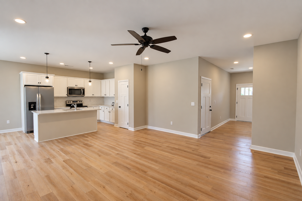 1407 Brook Hill Dr - Photo 3 of 25