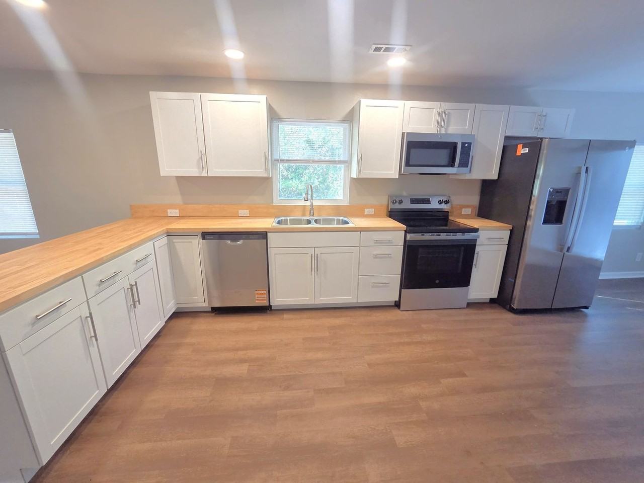 5888 Centerville Rd - Photo 6 of 18