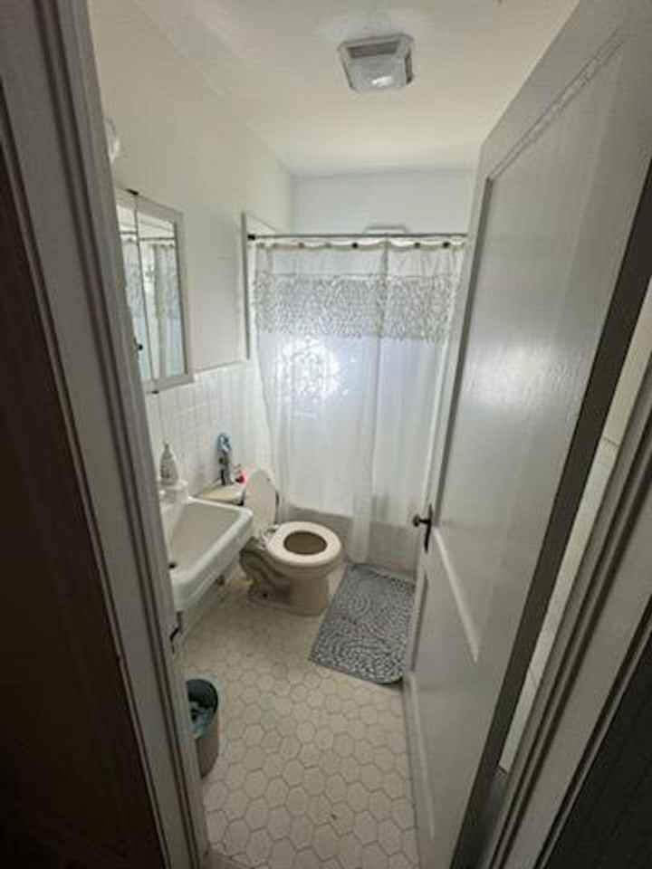 111 N Eastern St - Photo 7 of 12