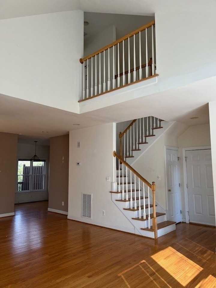 202 Columbia Pl W - Photo 7 of 34