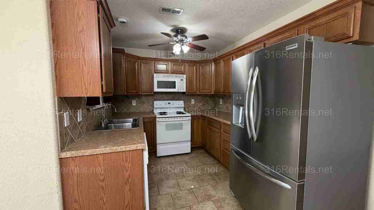 314 Columbia St - Photo 5 of 11