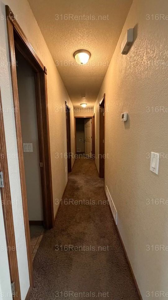 314 Columbia St - Photo 6 of 11