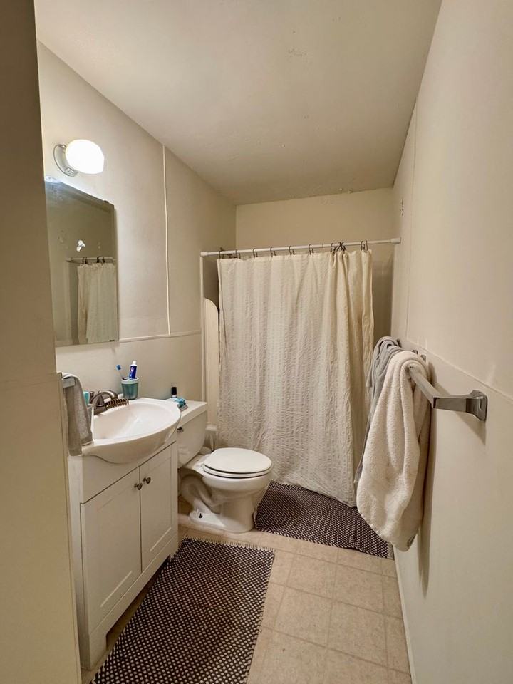 408 Martin Luther King Jr Blvd - Photo 7 of 10