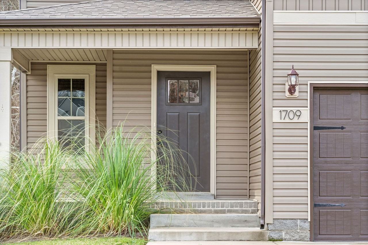 1709 Rains Rd - Photo 2 of 25