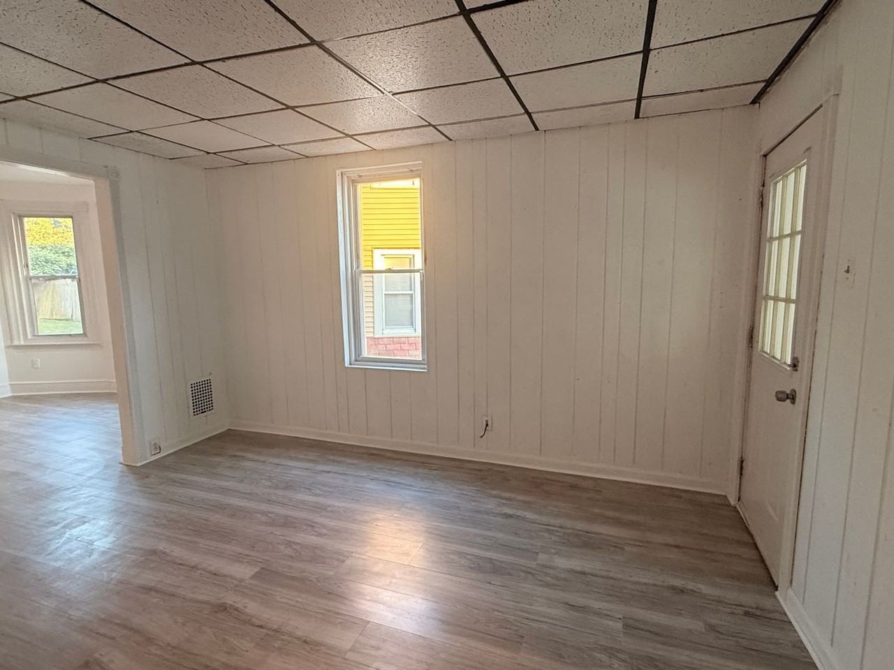 39 Walnut St - Photo 4 of 18
