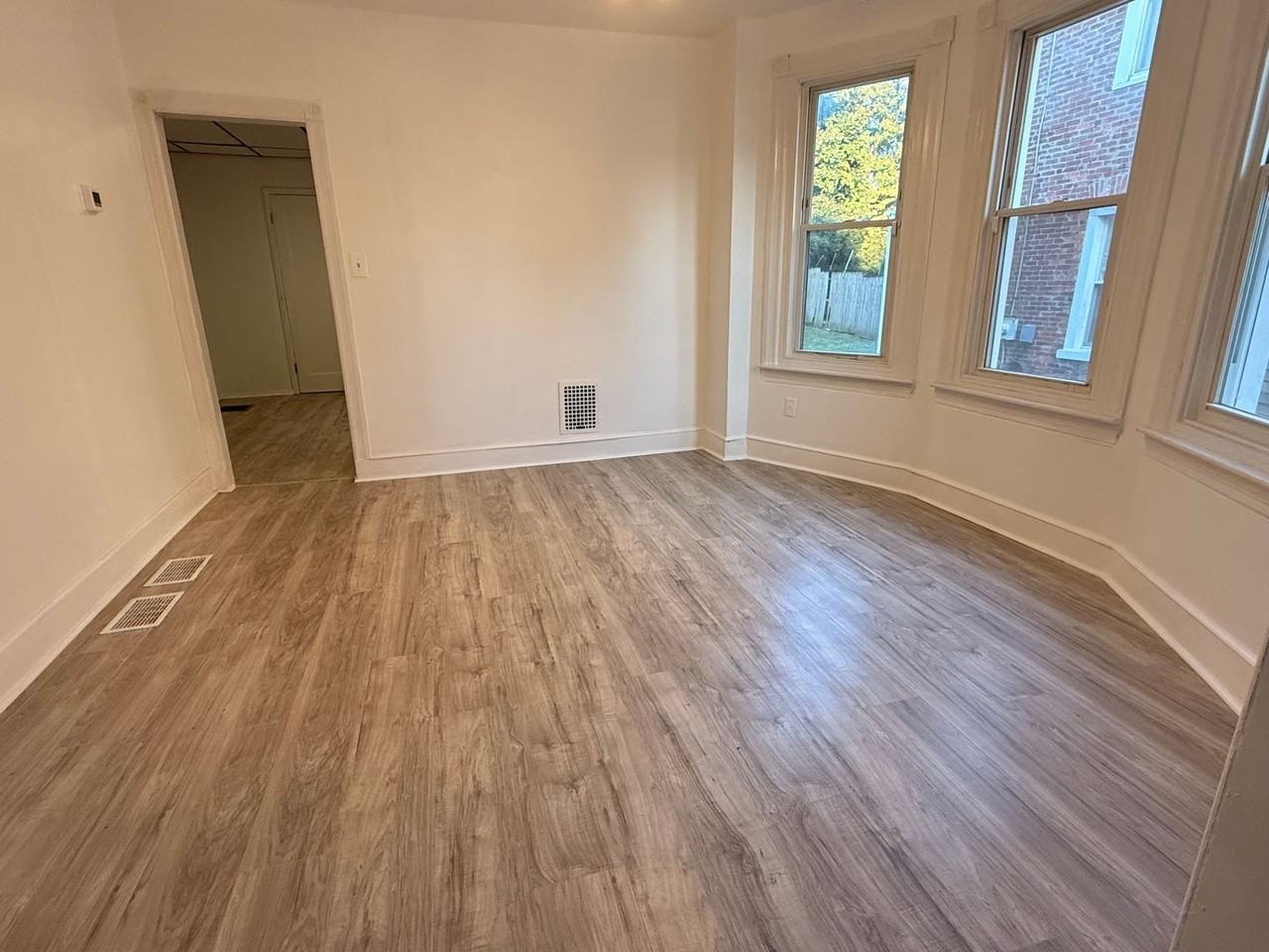 39 Walnut St - Photo 5 of 18