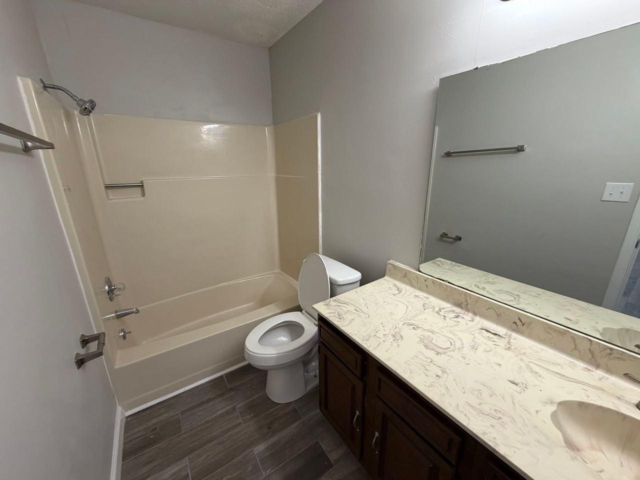 611 Walker Rd - Photo 6 of 8
