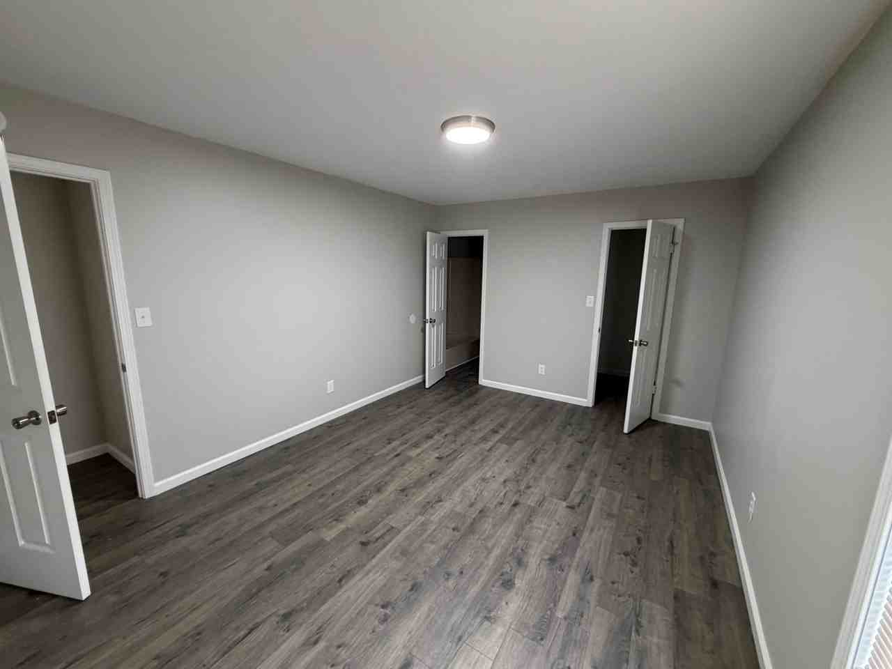 611 Walker Rd - Photo 7 of 8