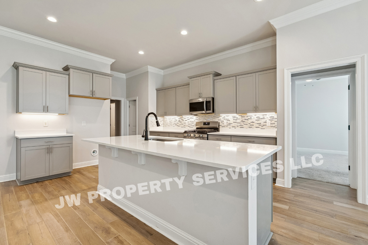44208 Huntley Rd - Photo 3 of 13