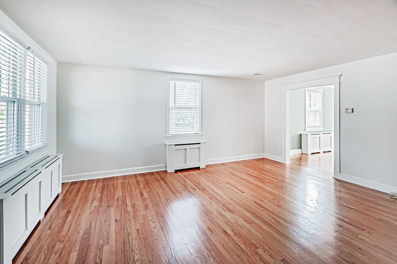 1700 Beech St - Photo 2 of 18