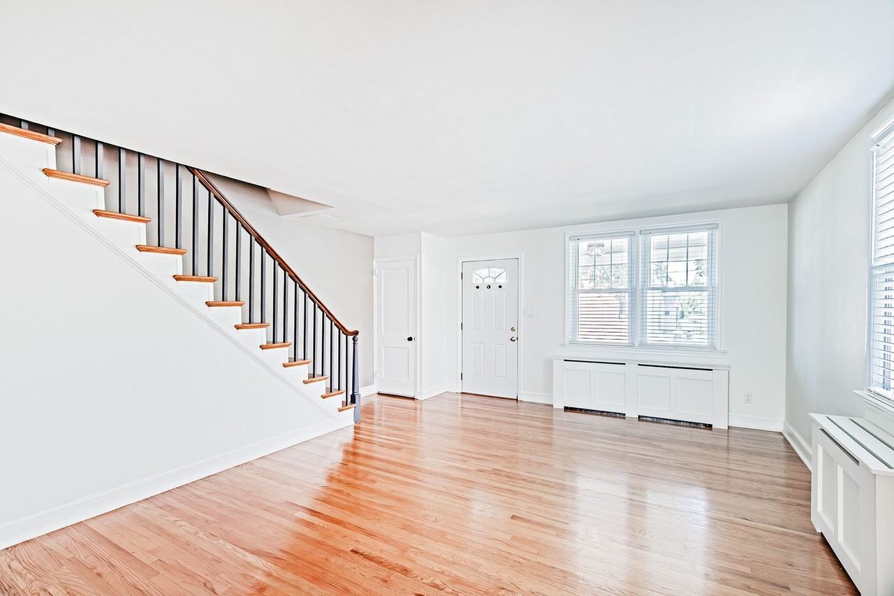 1700 Beech St - Photo 3 of 18