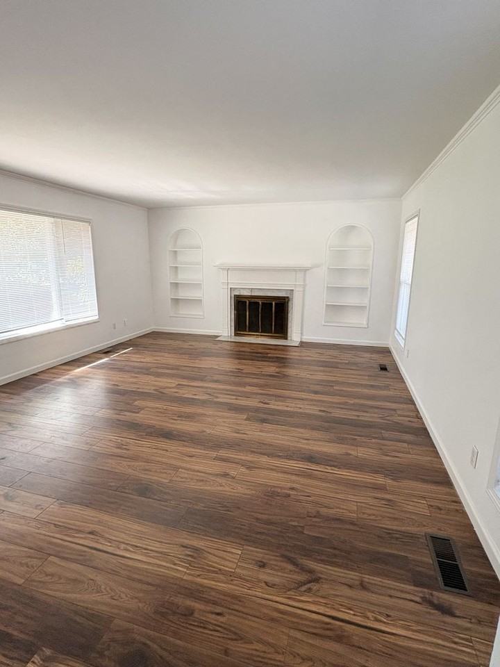 1944 Euclid Ave - Photo 6 of 28