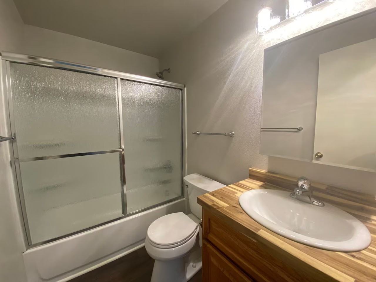 4351 Ne 82nd Ave - Photo 6 of 11