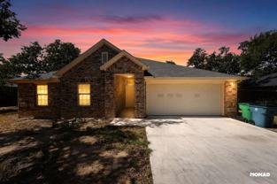 205 Shady Oaks Dr - Photo 1 of 1