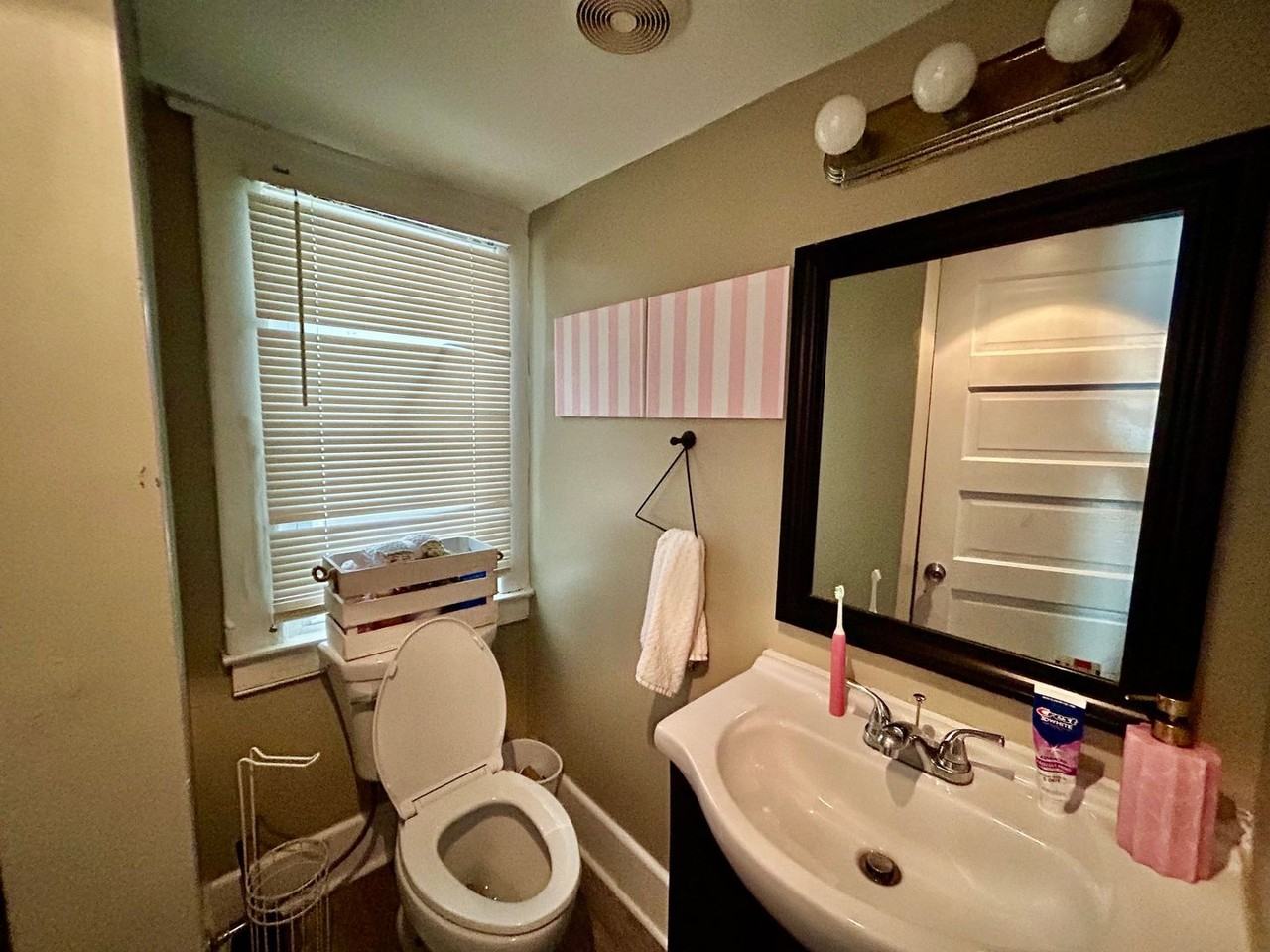 368 Park Ave #1 - Photo 5 of 9