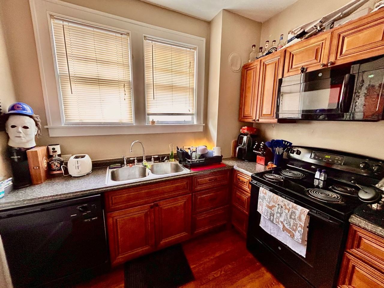 363 Aylesford Pl #3 - Photo 2 of 8