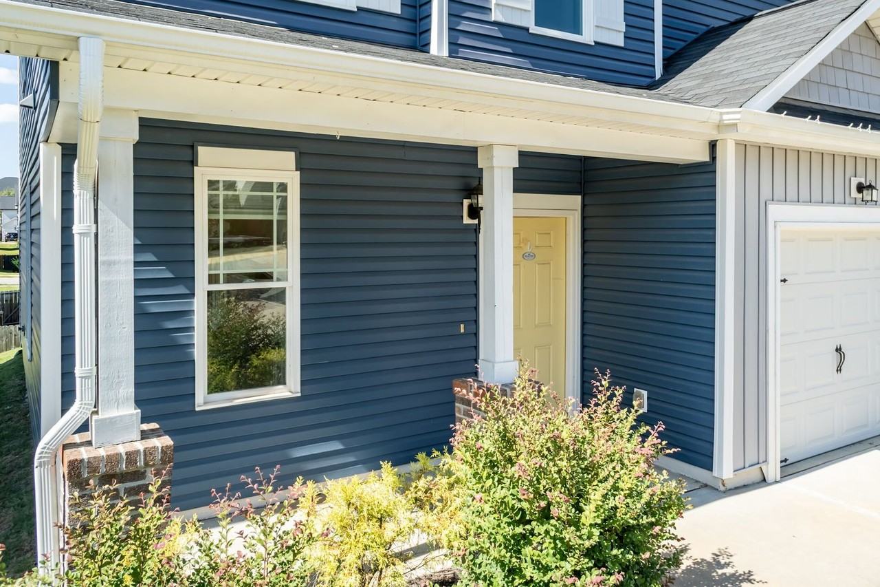 39 Schoolhouse Way - Photo 4 of 27