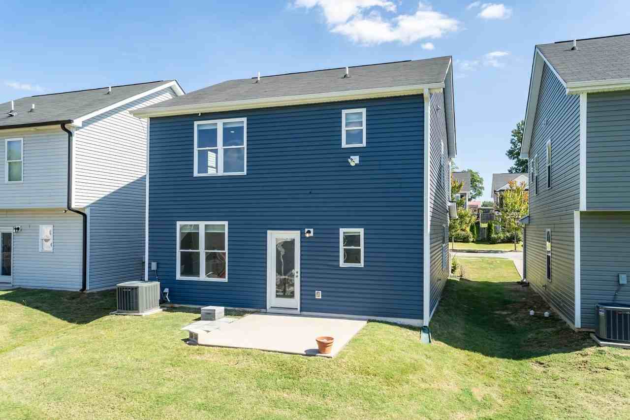 39 Schoolhouse Way - Photo 5 of 27