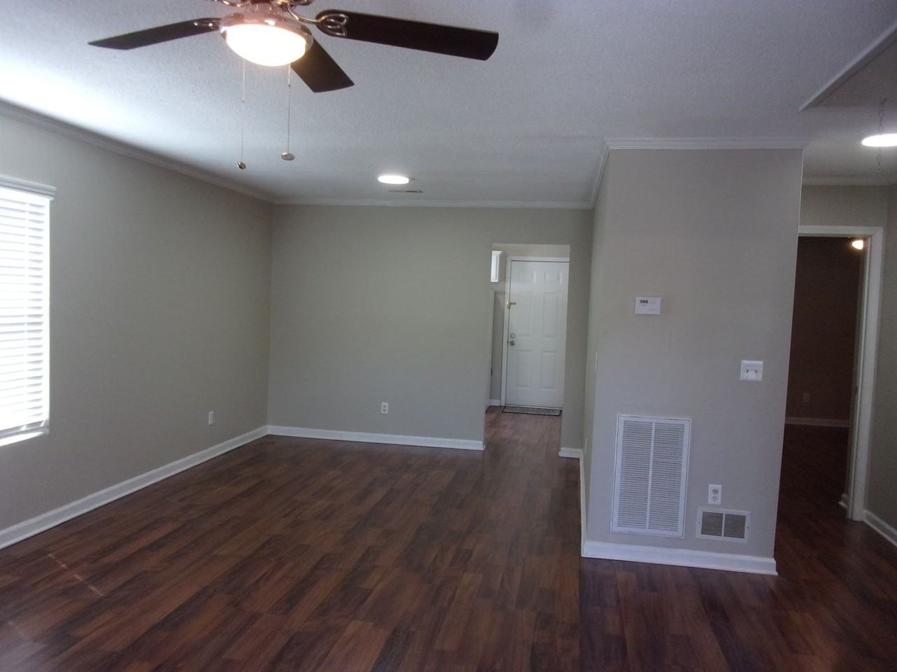 1071 Cherry Meadow Ln - Photo 2 of 13