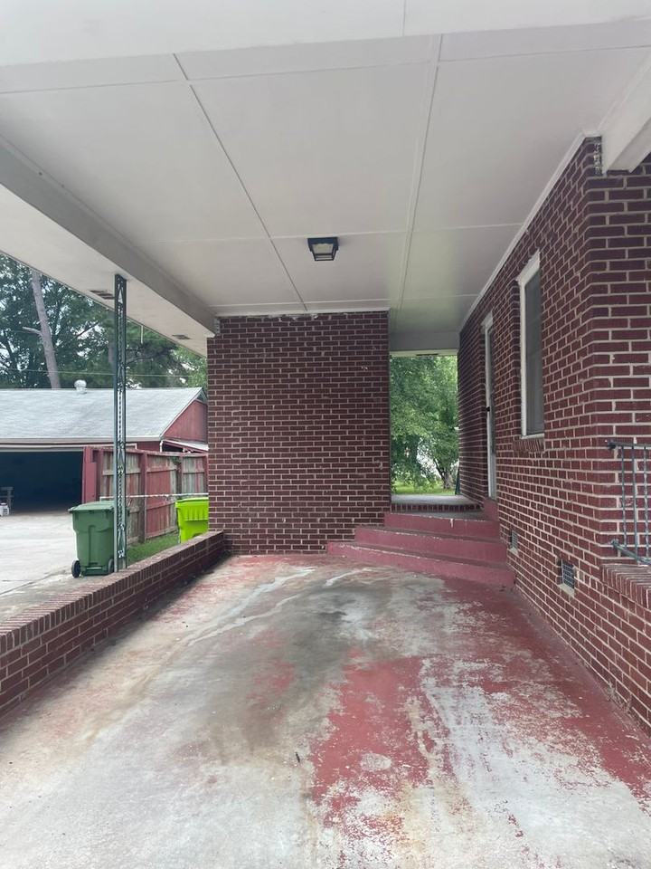 1909 Morninglo Ln - Photo 2 of 29