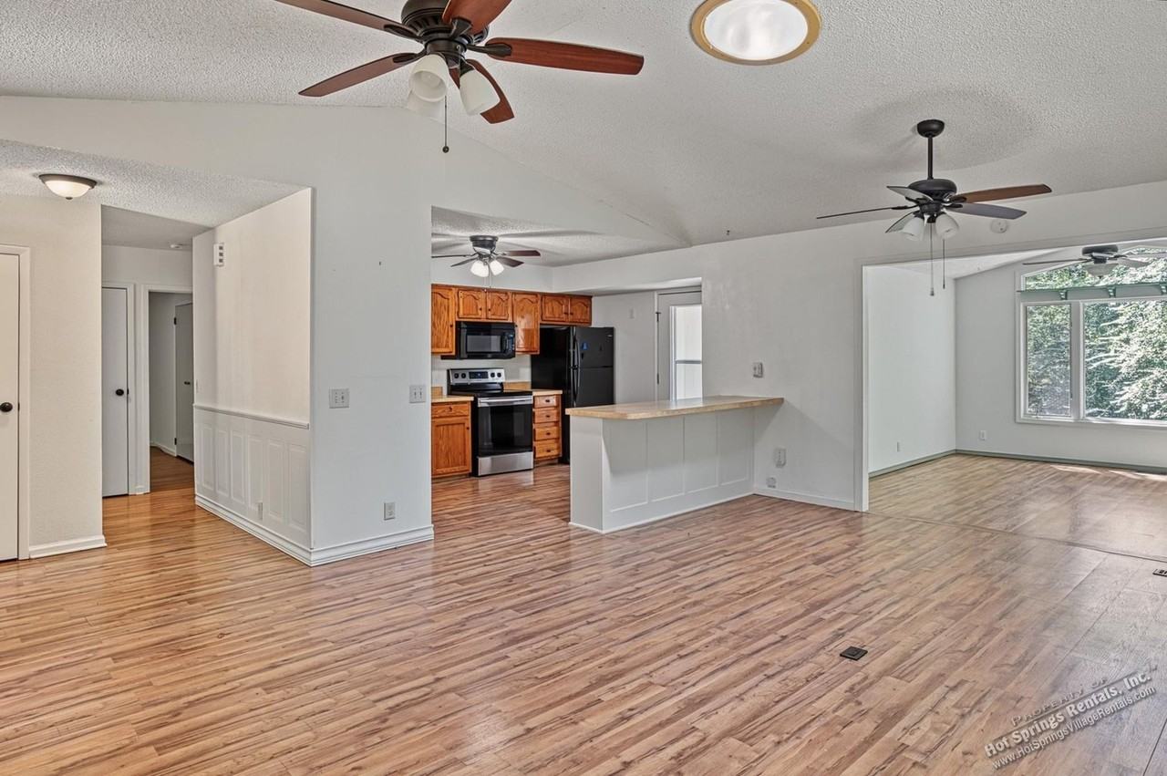 8 Tarifa Ln - Photo 7 of 31