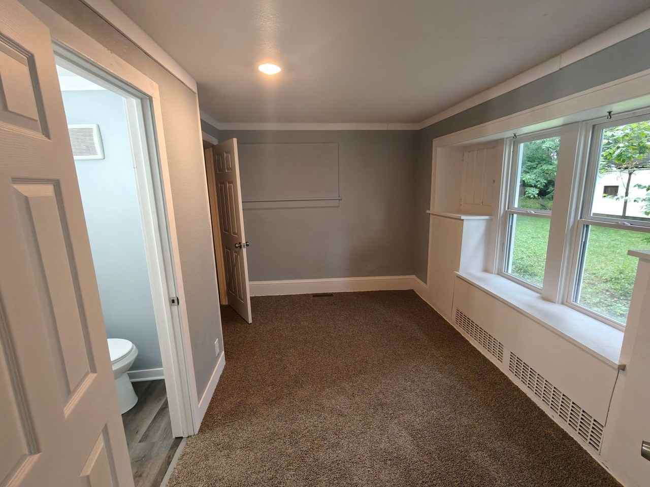 543 Hoye Ave - Photo 6 of 14