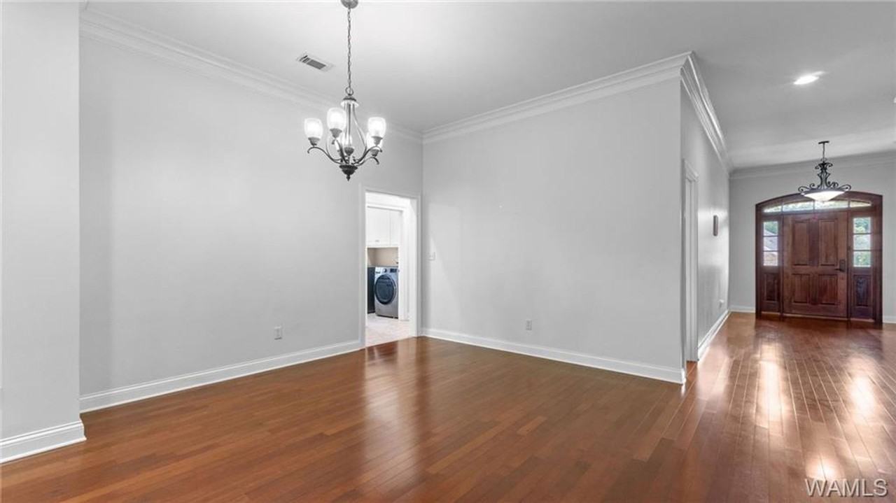 30 Signal Hill Cir - Photo 3 of 29