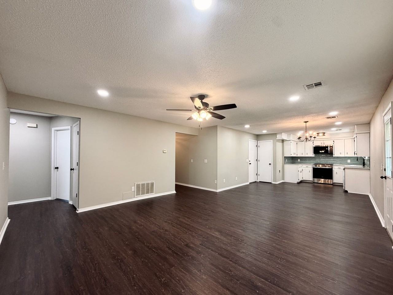 14505 S Nyssa Pl - Photo 4 of 26