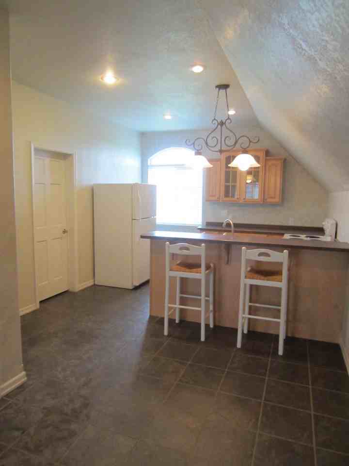 491 Obryan Ln - Photo 3 of 34