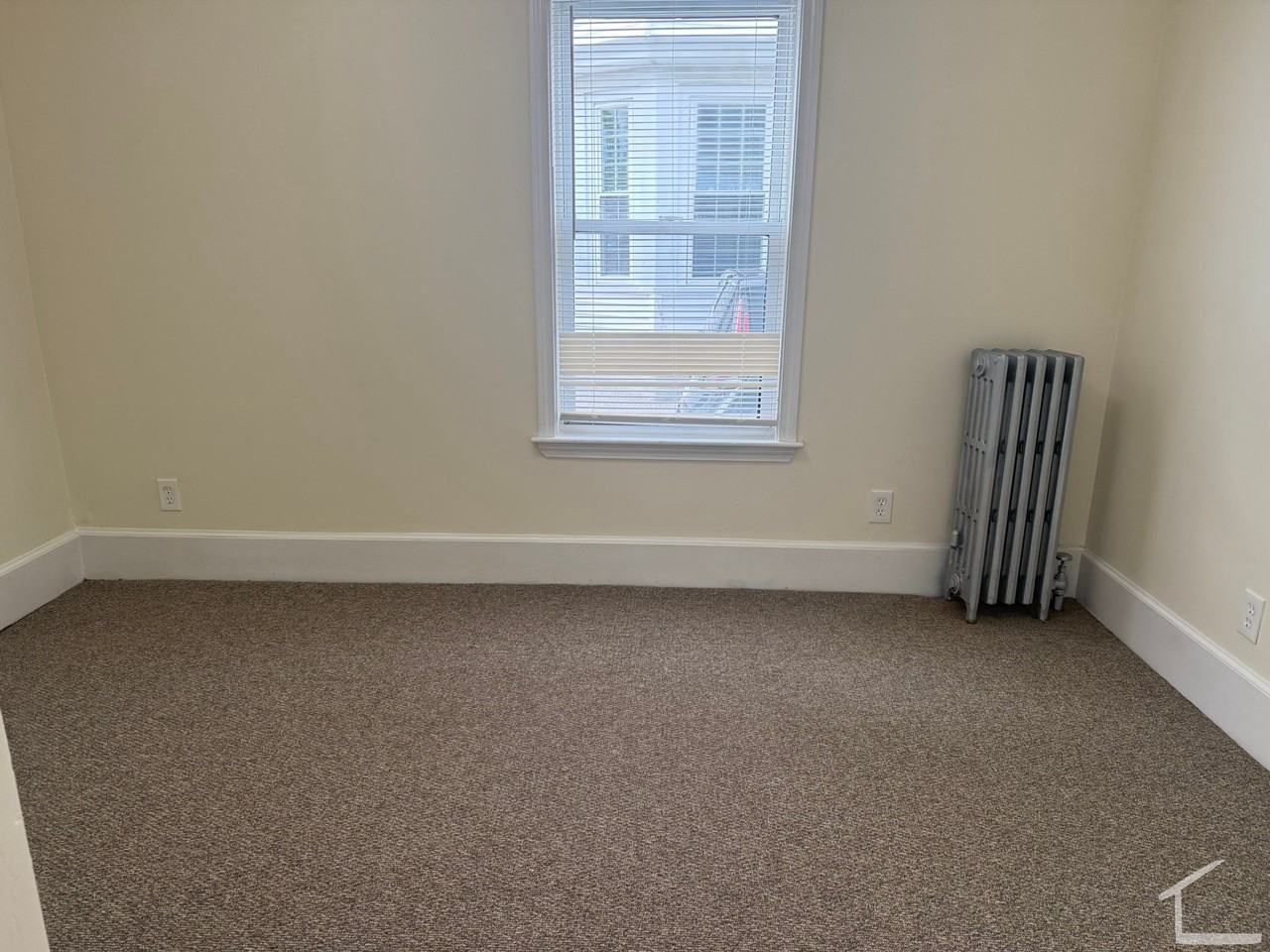 Crescent St #4 - Photo 4 of 15