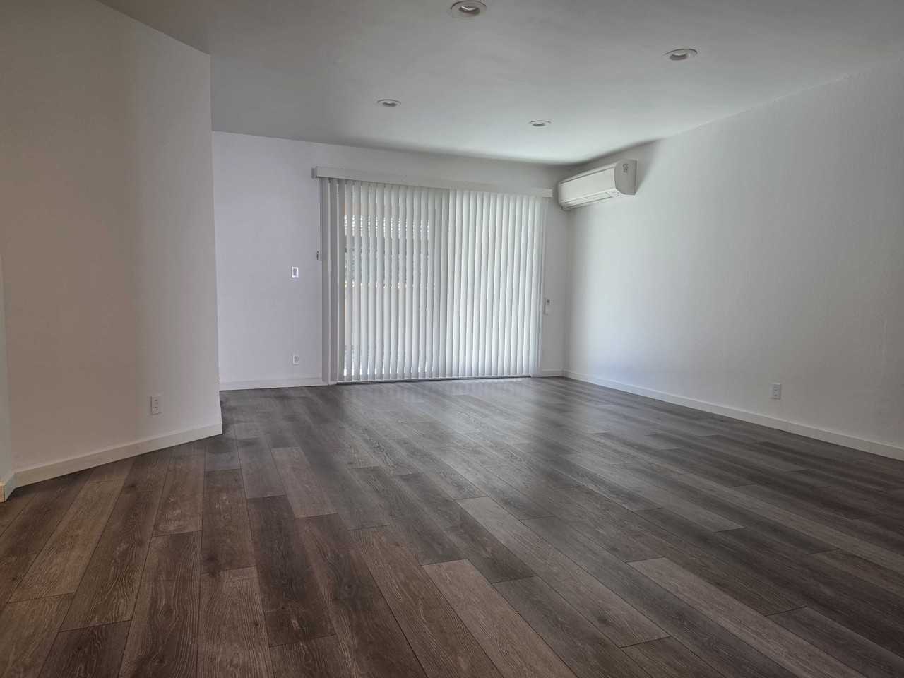 2201 Monroe St #301 - Photo 5 of 22