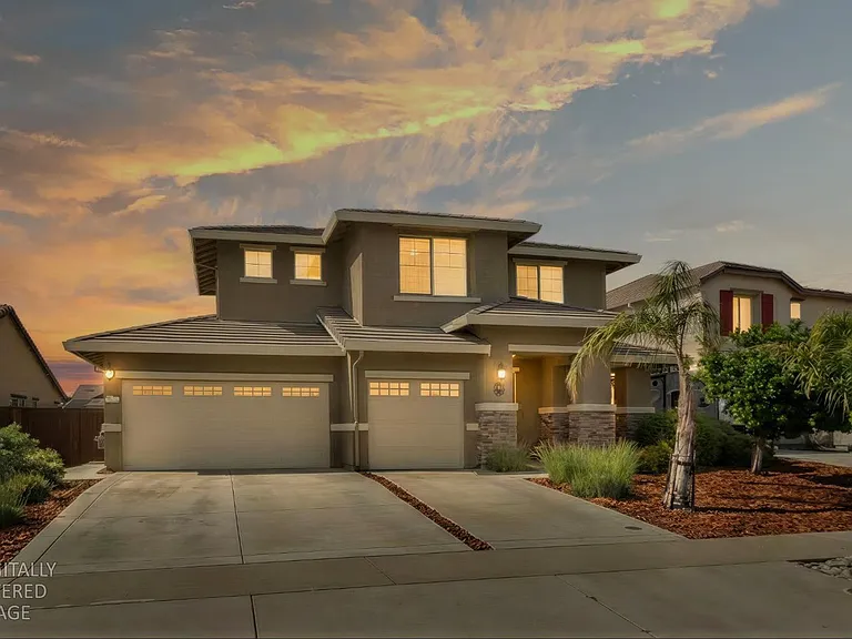 3652 Edington Dr - Photo 2 of 50