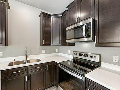3005 Clinton Dr - Photo 3 of 25