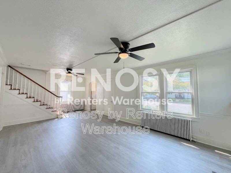 1084 Norview Ave - Photo 7 of 24