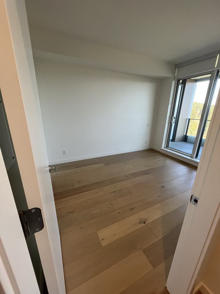 2000 Hannington Road #1112 - Photo 6 of 16