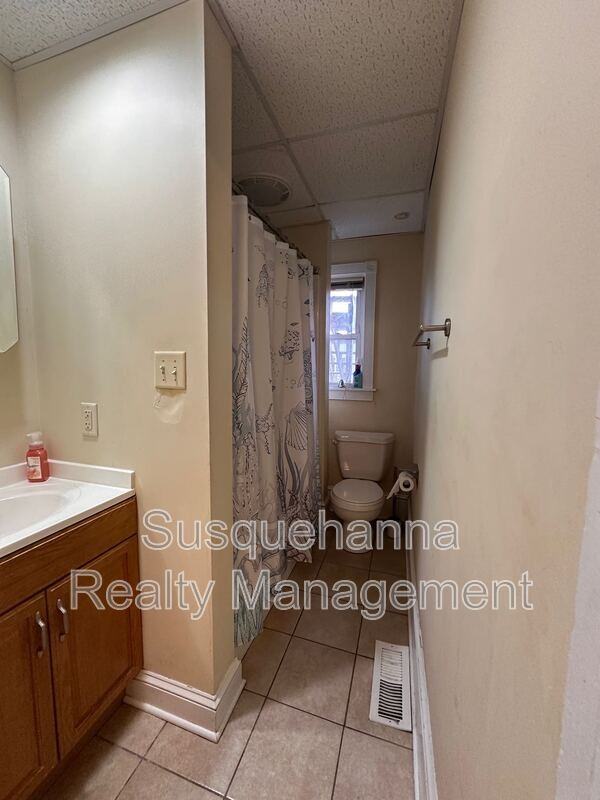 342 N Mulberry St #1 - Photo 4 of 11